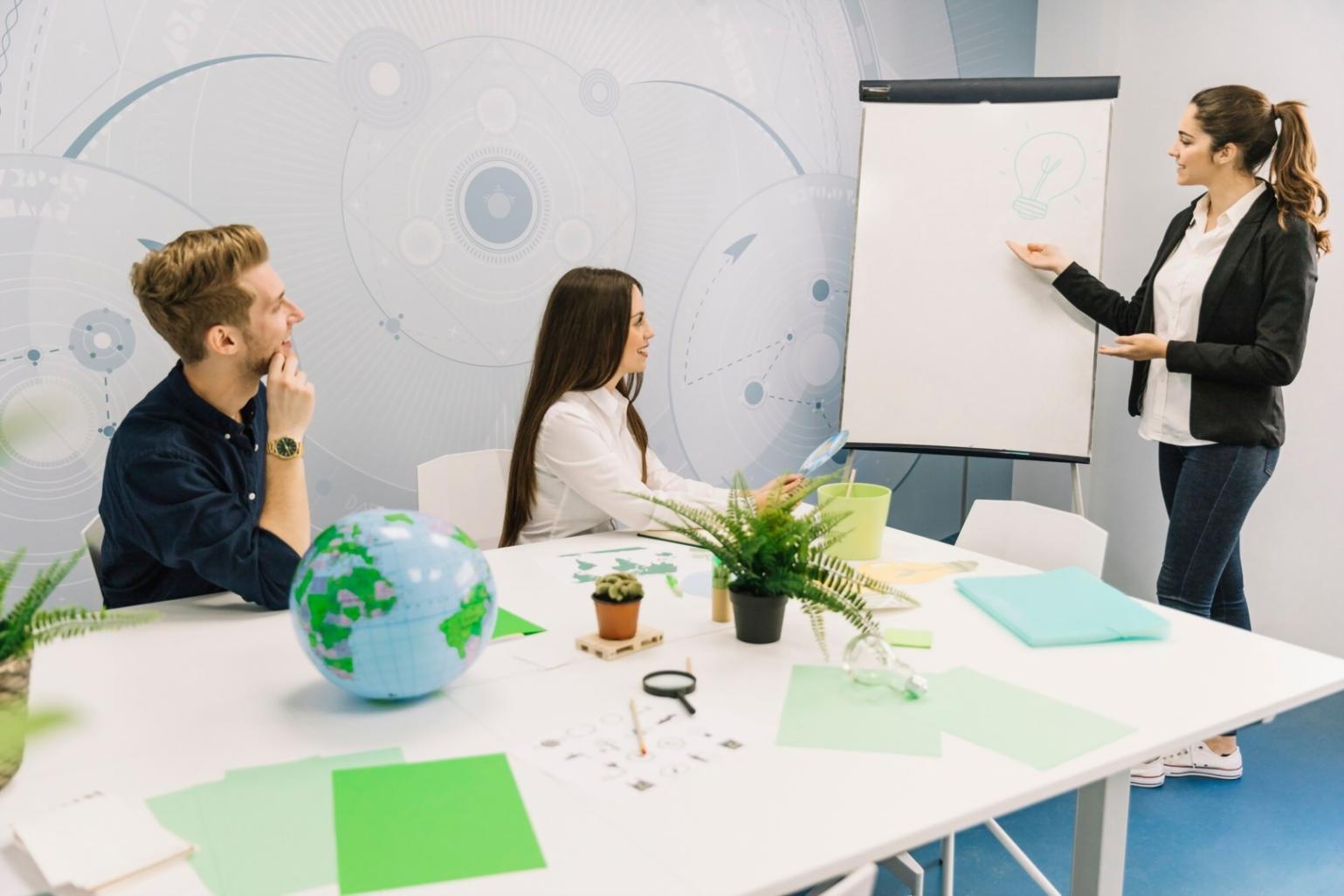 Séance de formation en analyse financière avec outils professionnels
